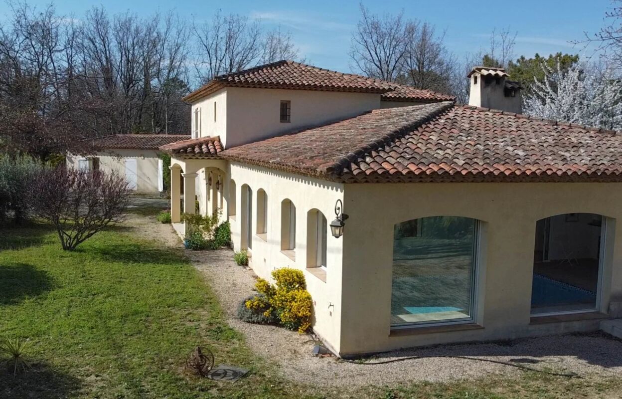 maison 7 pièces 200 m2 à vendre à Saint-Paul-en-Forêt (83440)