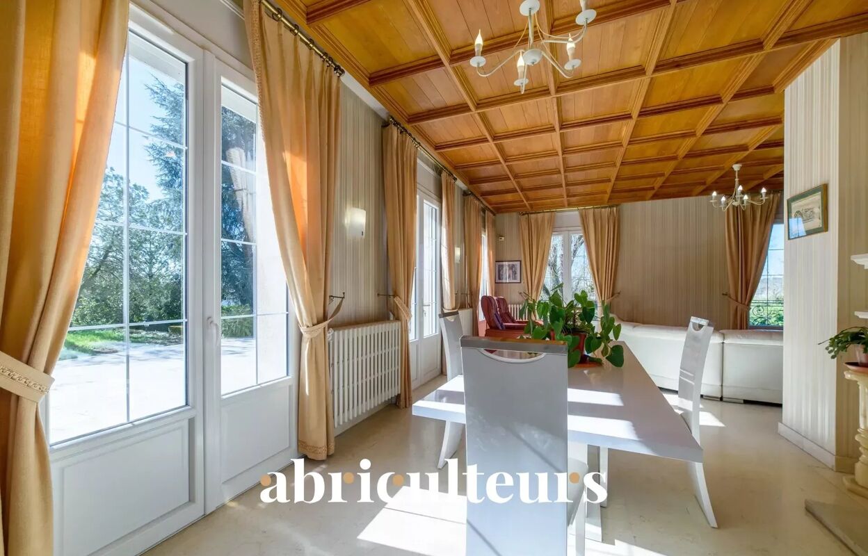 maison 10 pièces 300 m2 à vendre à Sainte-Livrade-sur-Lot (47110)