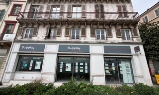 Commerce 1 Pièce 156 m² à louer à Mâcon (71000)