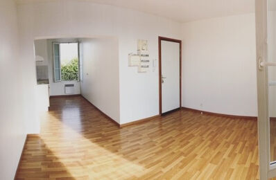 location appartement 637 € CC /mois à proximité de Corbeil-Cerf (60110)