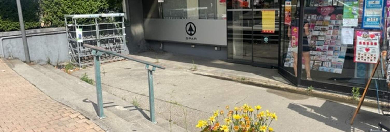 Commerce  462 m² à louer à Saint-Pierre-en-Faucigny (74800)