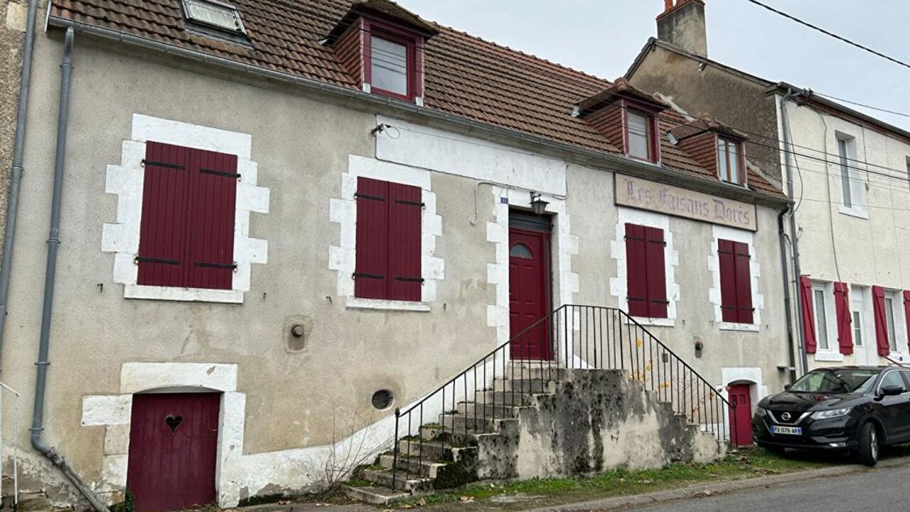 maison 5 pièces 158 m2 à vendre à Marseilles-Lès-Aubigny (18320)