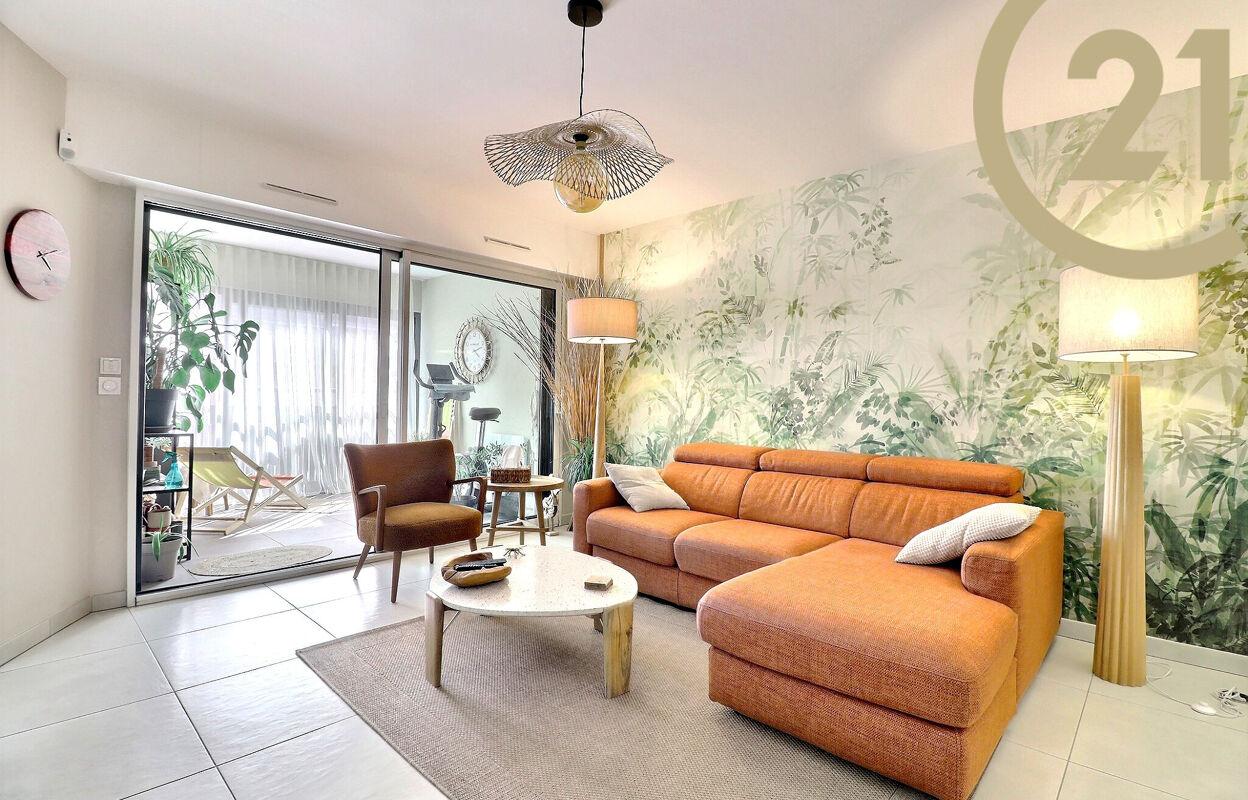 appartement 3 pièces 75 m2 à vendre à Saint-Raphaël (83530)