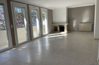 location appartement 1 142 € CC /mois à proximité de Aigues-Mortes (30220)