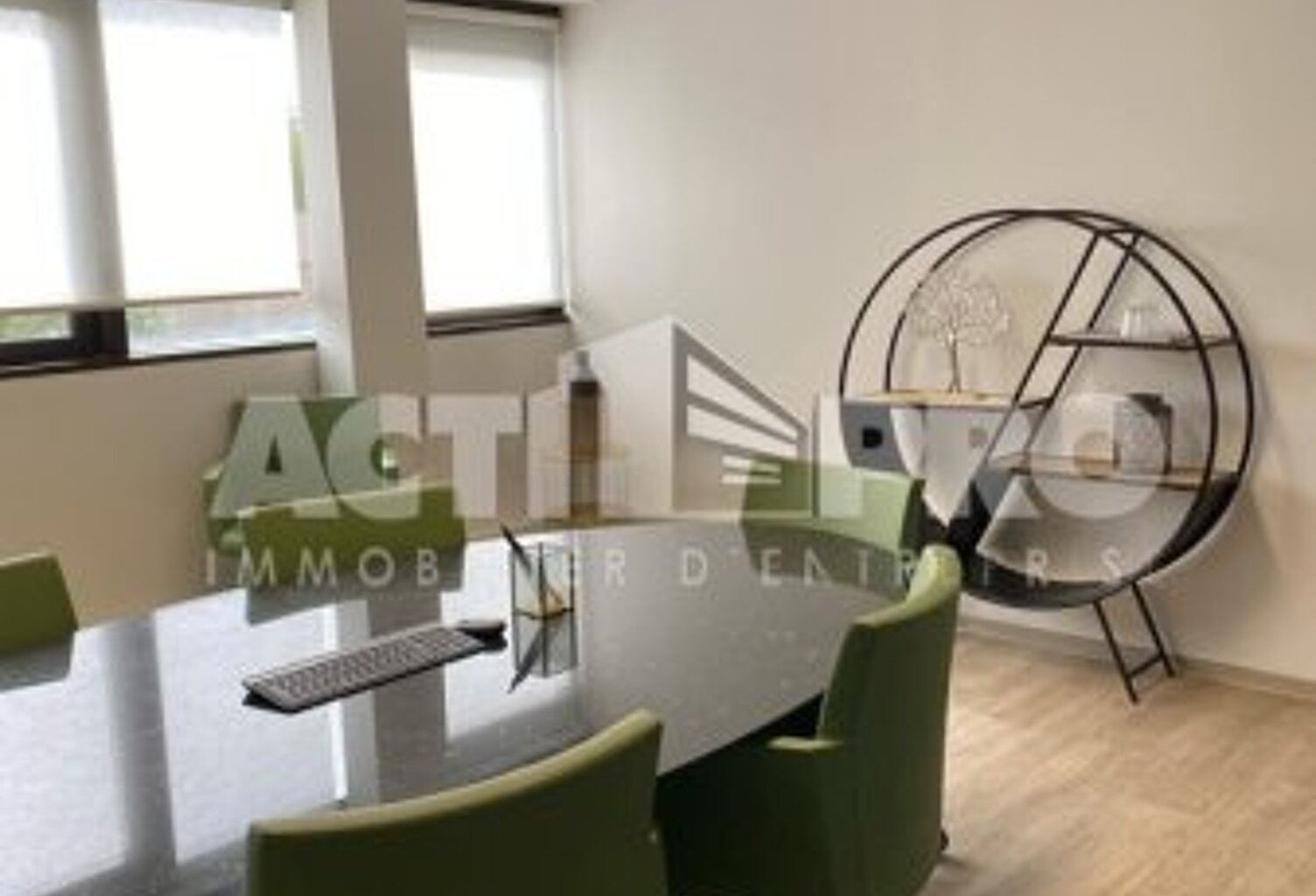Bureaux à vendre — photo 1