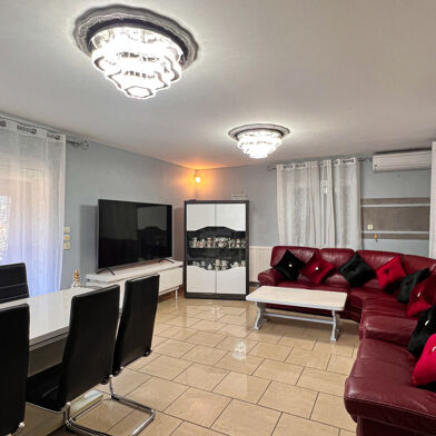 Maison 8 pièces 399000 €