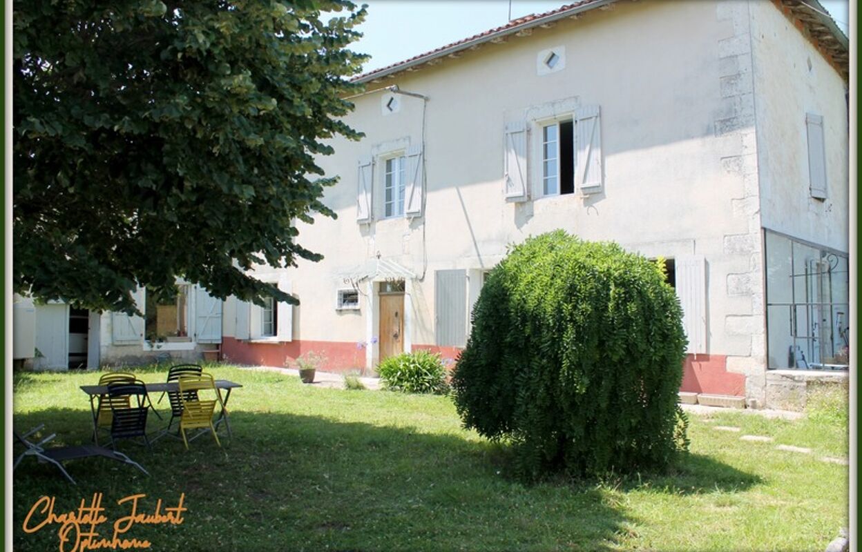 maison 6 pièces 190 m2 à vendre à Montmoreau-Saint-Cybard (16190)