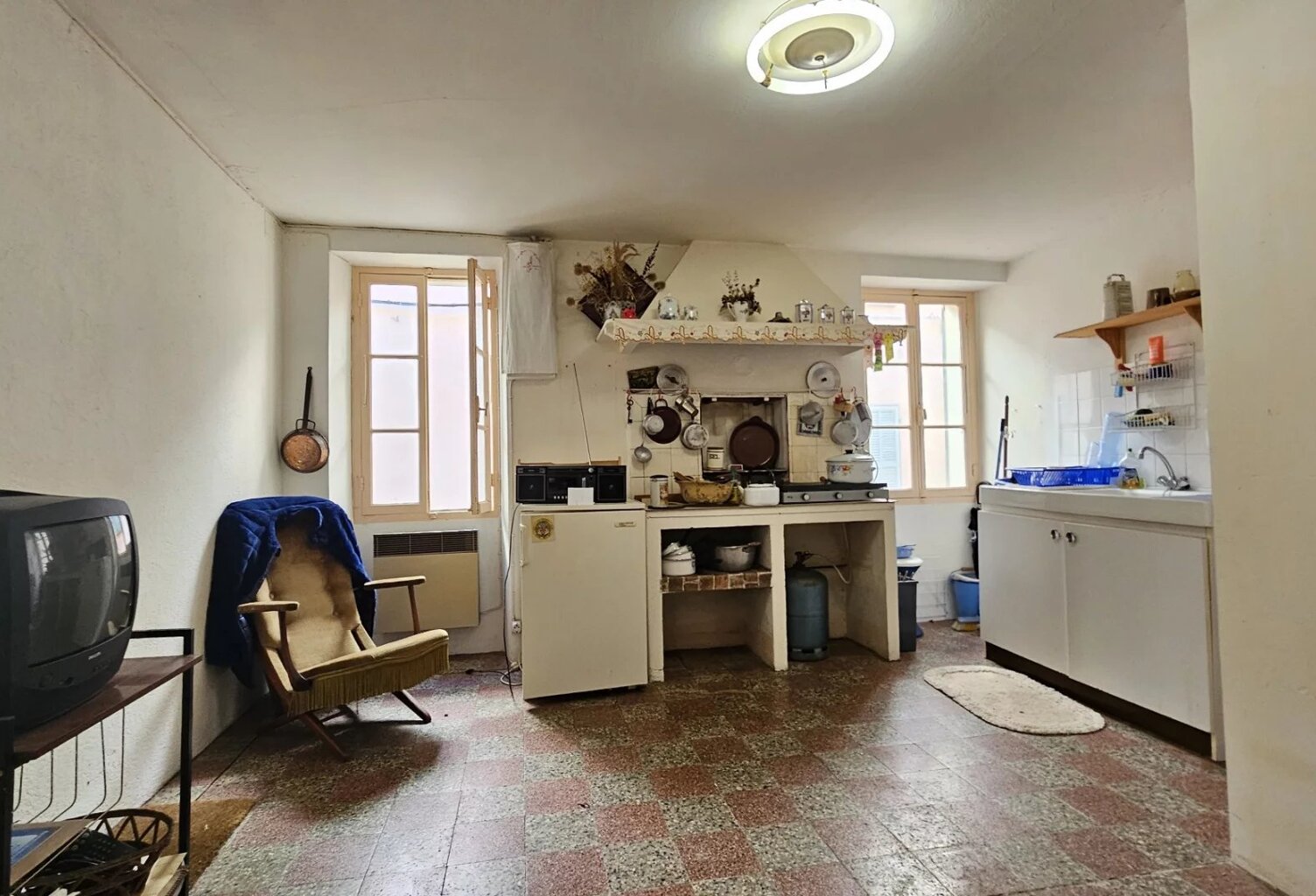 APPARTEMENT 2 PIECES - CAVE & JARDIN — photo 1