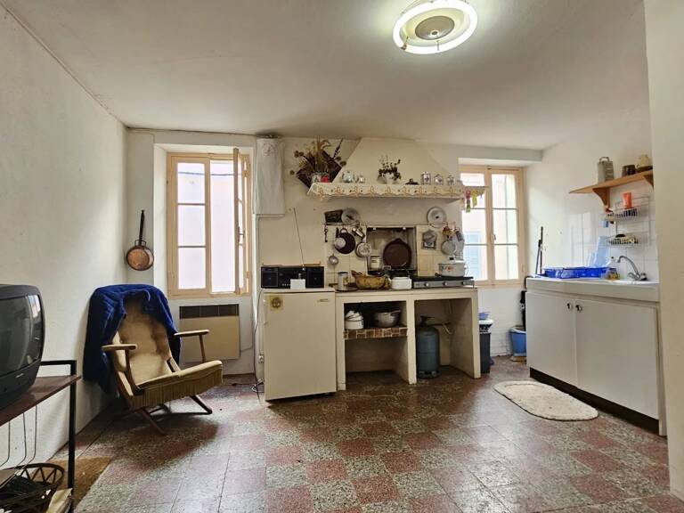 APPARTEMENT 2 PIECES - CAVE & JARDIN — photo 1