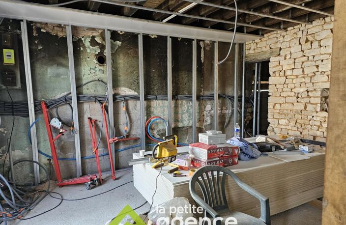 SAINT DENIS DE PALIN : Maison à terminer de rénover sur terr — photo 4