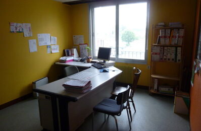 location bureau 2 000 € CC /mois à proximité de Pont-de-Salars (12290)