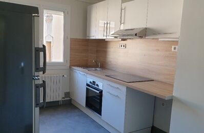 location appartement 560 € CC /mois à proximité de Pont-de-Salars (12290)