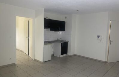 location appartement 566 € CC /mois à proximité de Pompignan (82170)