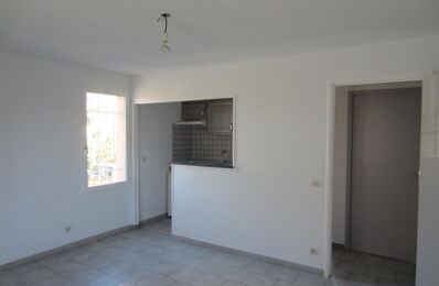 location appartement 610 € CC /mois à proximité de Éguilles (13510)