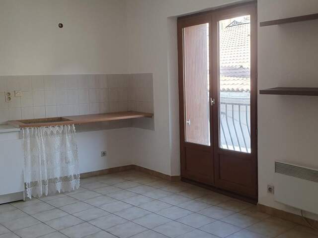 Maison de village composée de 3 logements et 1 atelier - — photo du bien