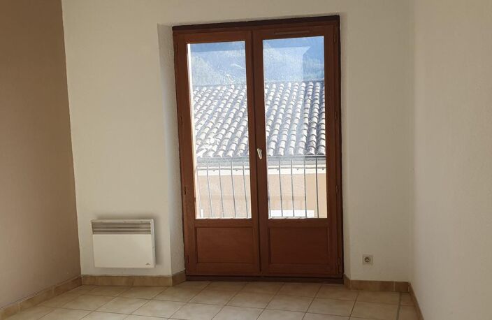 Maison de village composée de 3 logements et 1 atelier - — photo 5