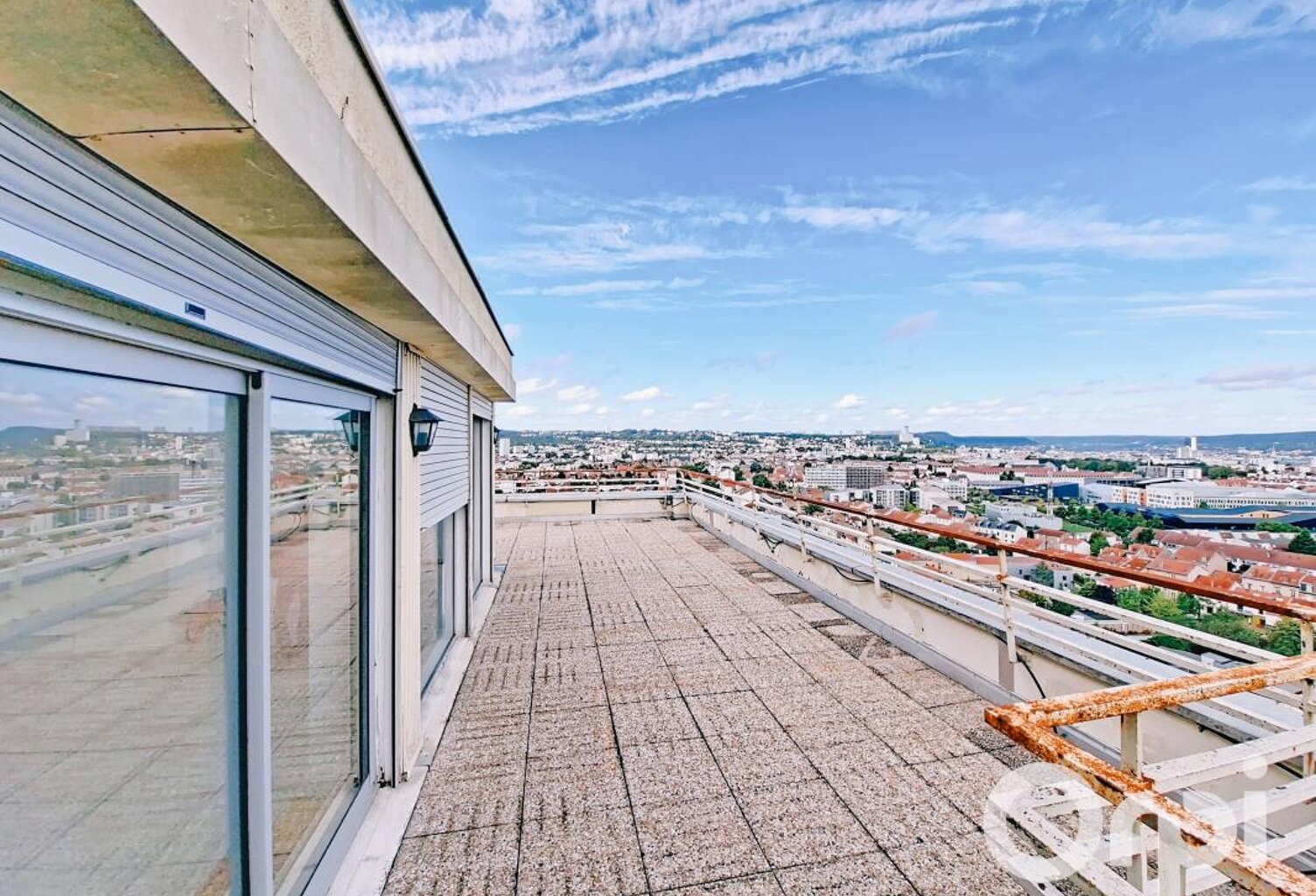 Exclusivité Orpi Stanislas beau duplex de 108m² avec une terrasse de 40m² avec une vue imprenable sur Nancy — photo 1