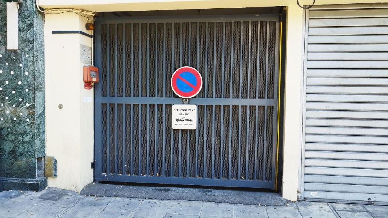 garage  pièces 11 m2 à vendre à Nice (06000)