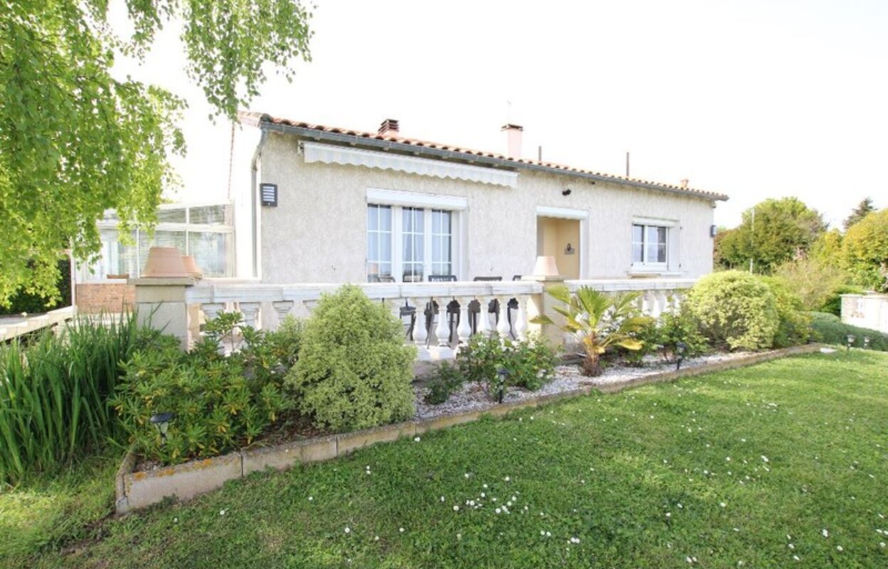 maison 6 pièces 194 m2 à vendre à Torxé (17380)