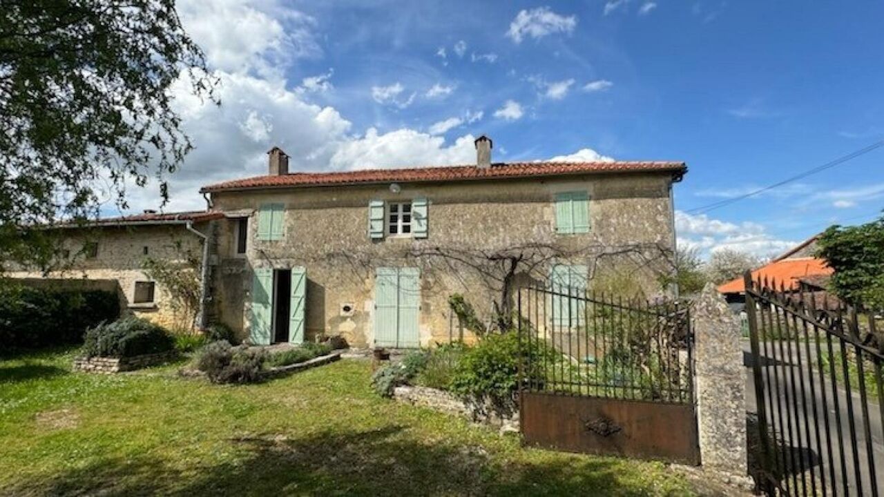 maison 4 pièces 150 m2 à vendre à Nanteuil-en-Vallée (16700)