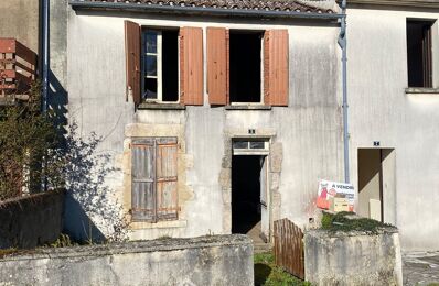 vente maison 38 150 € à proximité de Montournais (85700)