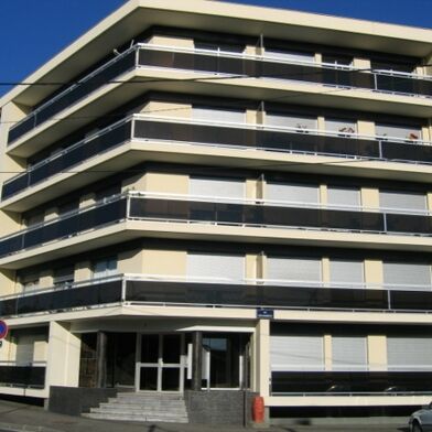 Appartement 5 pièces 1100 €