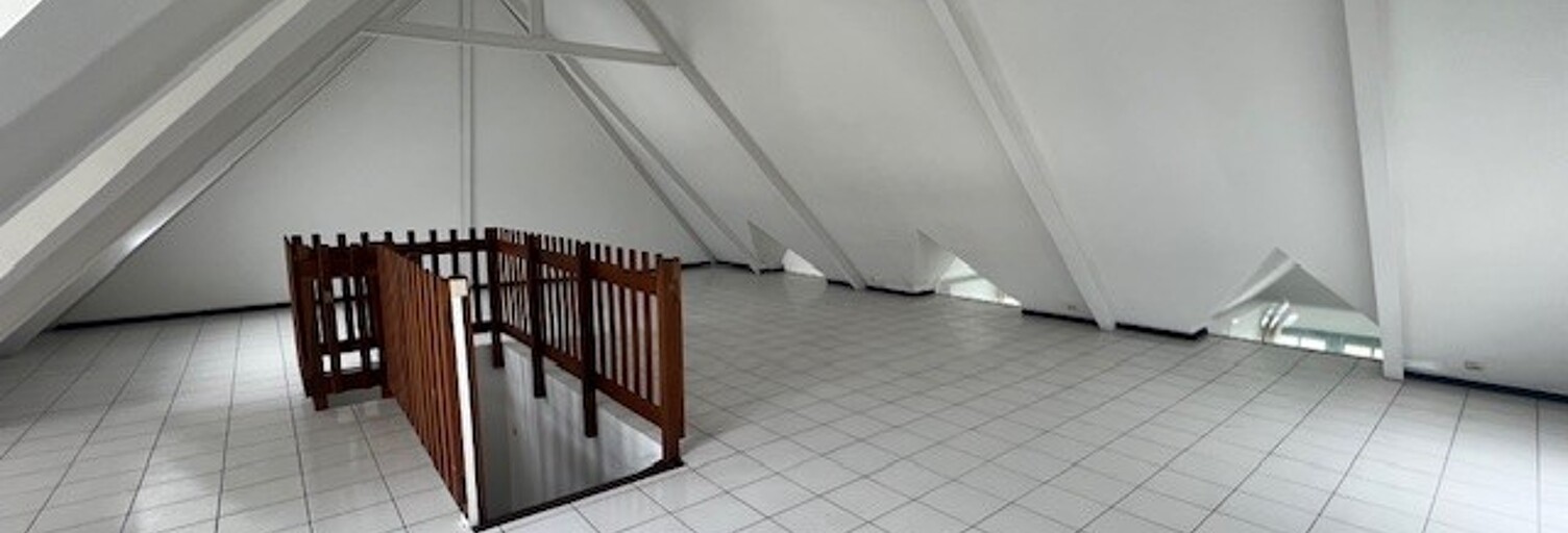 Bureau  166 m² à louer à Saint-Denis (97400)