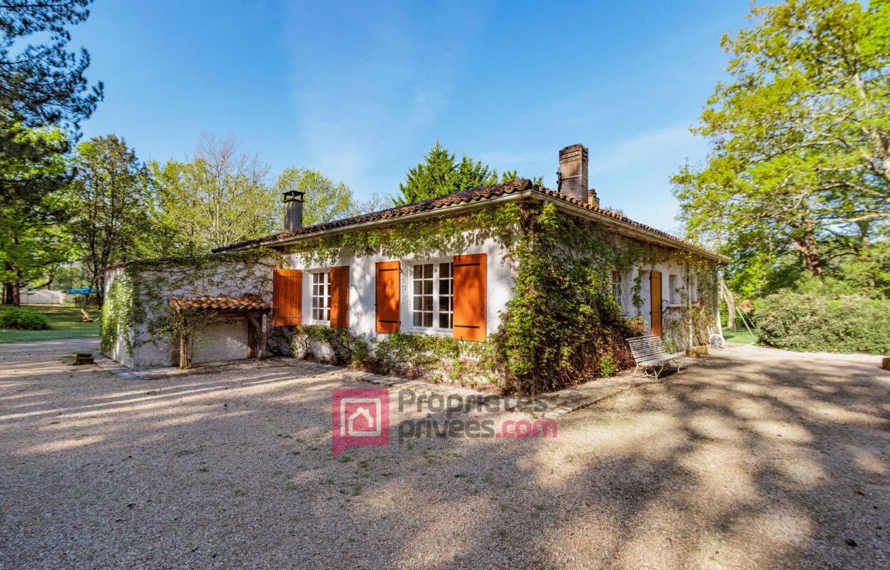 maison 11 pièces 206 m2 à vendre à Breuillet (17920)