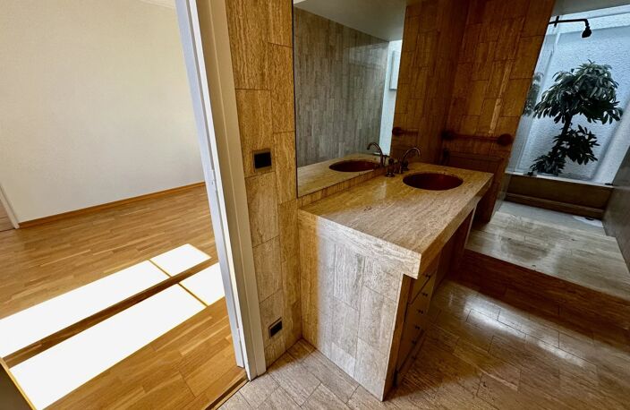 Duplex, 3 chambres, 2 SDB, centre ville, expo Sud — photo 5