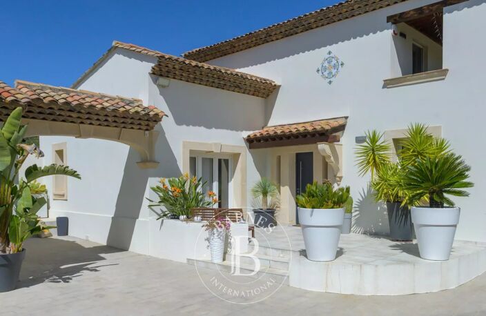 VENTE - ALLAUCH BON RENCONTRE - MAISON AVEC PISCINE ET JARDIN — photo 2