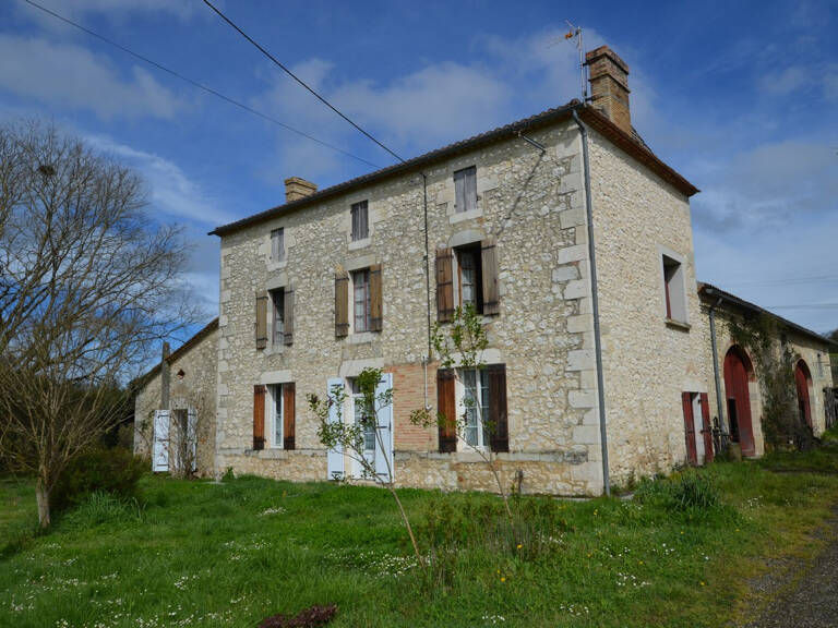 Très belle bâtisse en pierre  — photo 1
