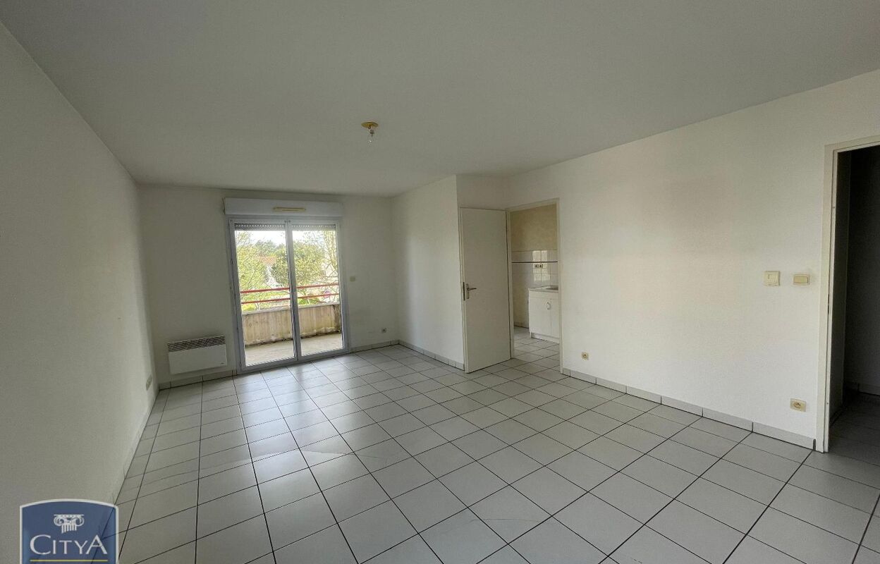 appartement 3 pièces 65 m2 à louer à Parthenay (79200)