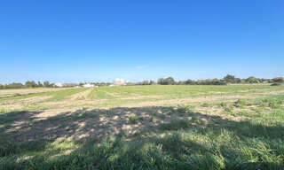 Terrain  23690 m² à vendre à Saint-Pierre-le-Vieux (85420)