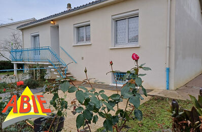 vente maison 132 500 € à proximité de Saint-Pierre-le-Vieux (85420)