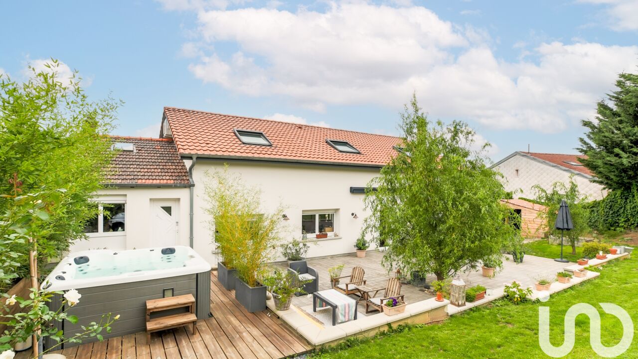 maison 7 pièces 211 m2 à vendre à Corny-sur-Moselle (57680)