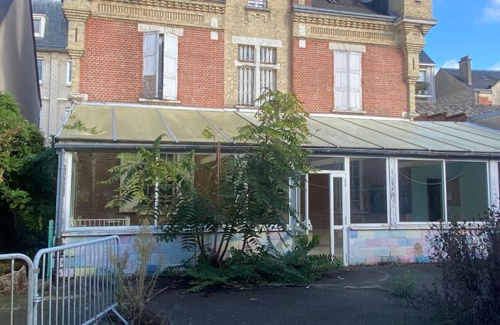 Vente maison 15 pièces 280 m² Chartres (28000) — photo 2