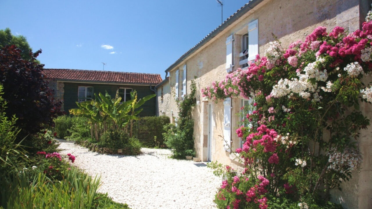 maison 10 pièces 273 m2 à vendre à Fontenay-le-Comte (85200)