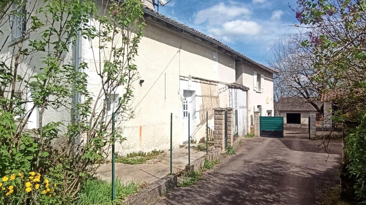 maison 12 pièces 285 m2 à vendre à Bourdeilles (24310)