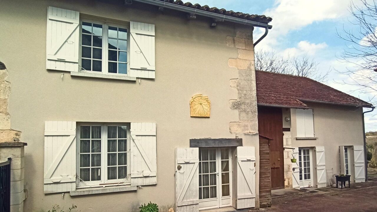 maison 12 pièces 285 m2 à vendre à Bourdeilles (24310)