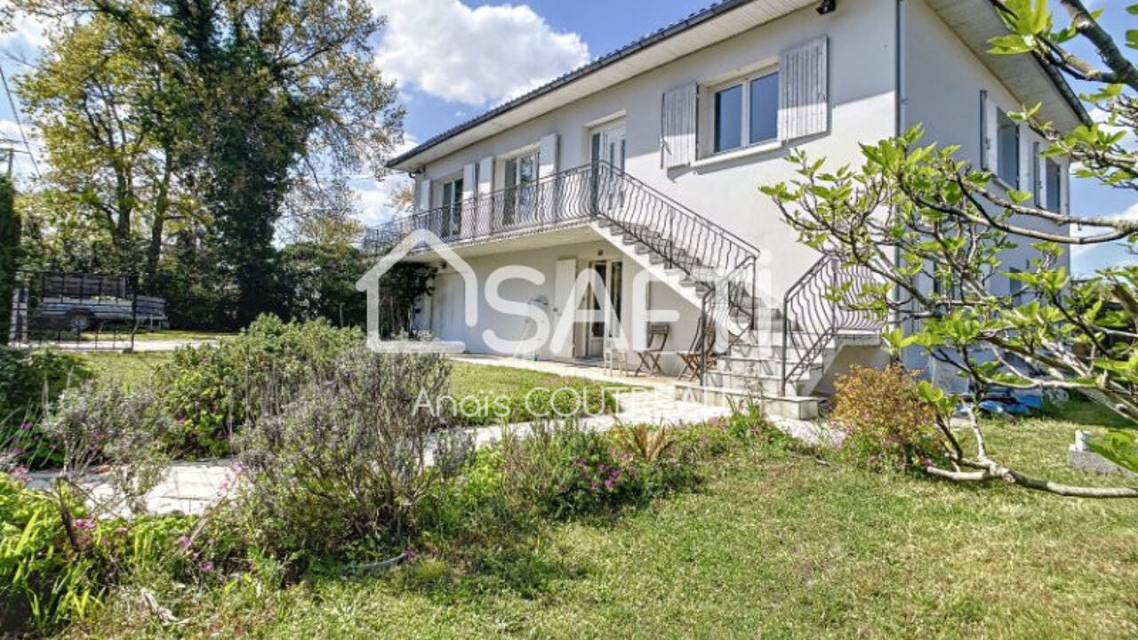 maison 6 pièces 218 m2 à vendre à Saint-Médard-en-Jalles (33160)