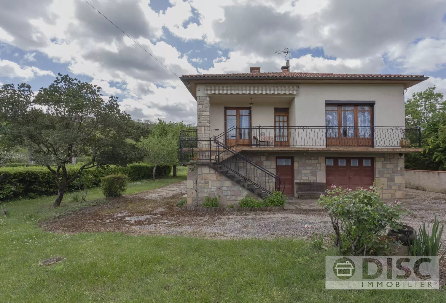 Spacieuse et lumineuse maison de village avec jardin. — photo 1