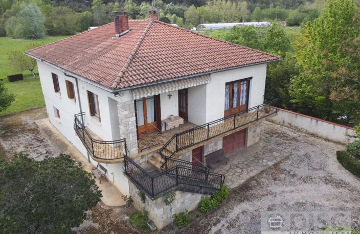 Spacieuse et lumineuse maison de village avec jardin. — photo 2
