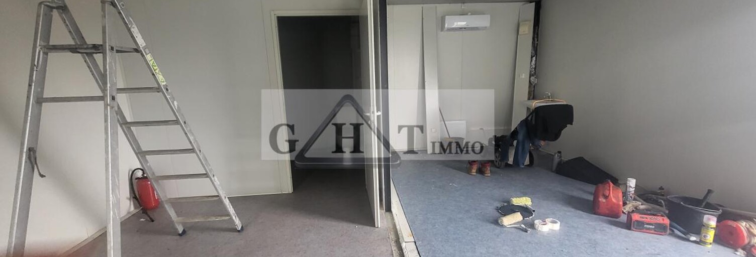 Commerce  955 m² à louer à Pringy (77310)