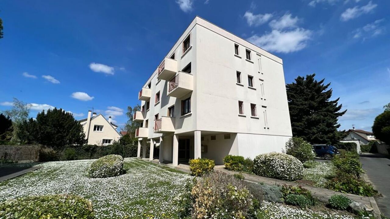appartement 3 pièces 77 m2 à louer à Saint-Prix (95390)