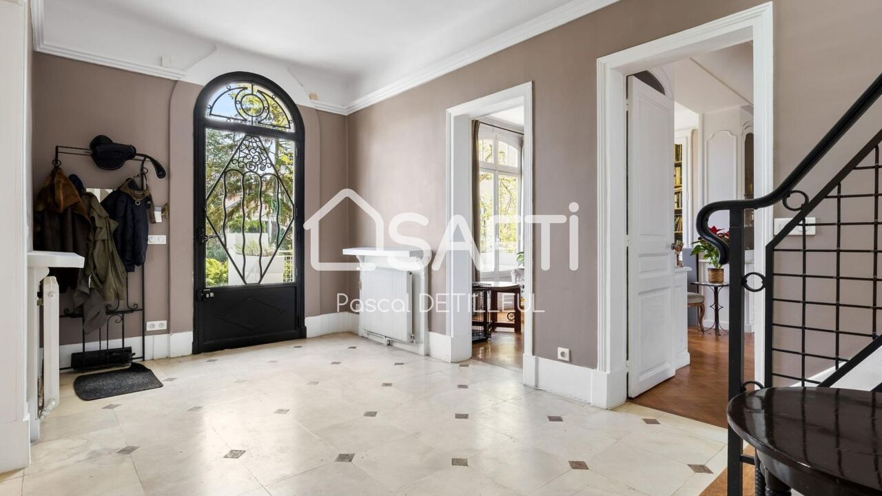 maison 10 pièces 266 m2 à vendre à Ville-d'Avray (92410)
