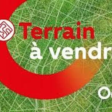 Terrain 700 m²