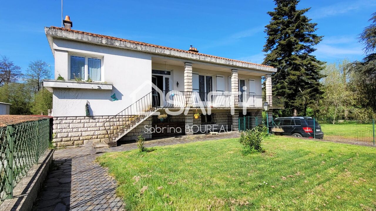 maison 7 pièces 201 m2 à vendre à Secondigny (79130)