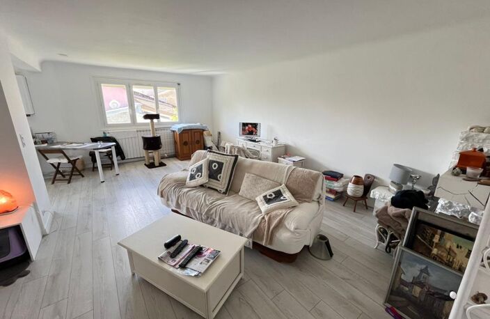  ️ Appartement T3 rénové – Hypercentre avec parking privé   — photo 3
