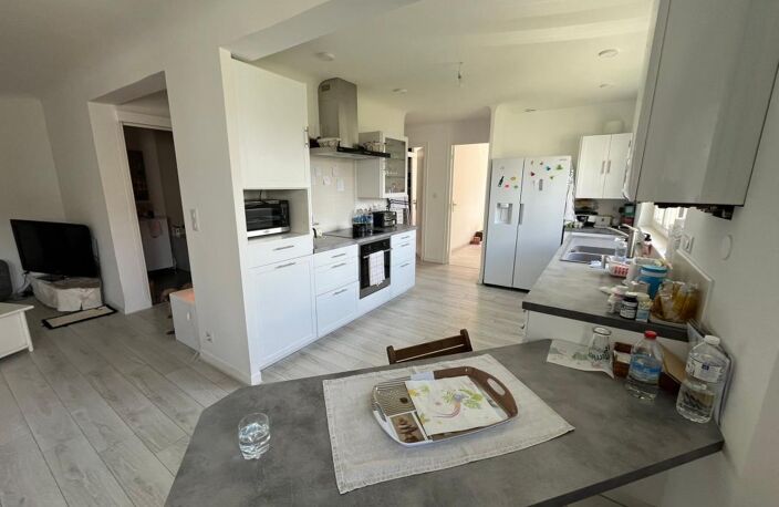  ️ Appartement T3 rénové – Hypercentre avec parking privé   — photo 4