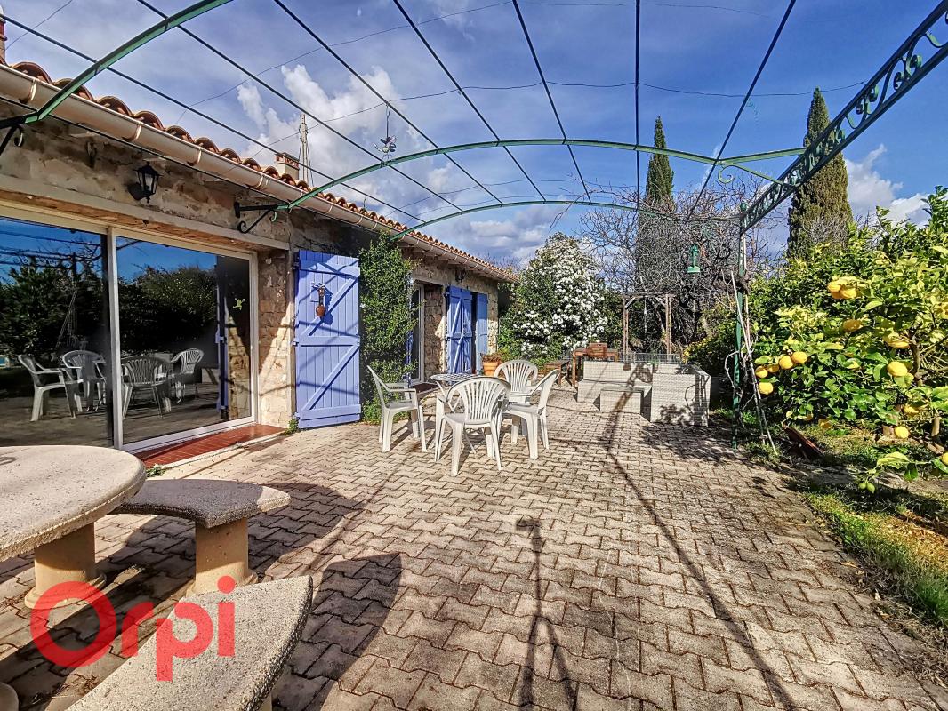 Maison à Vendre à Sainte Anne du Castellet avec piscine et belle vue dégagée